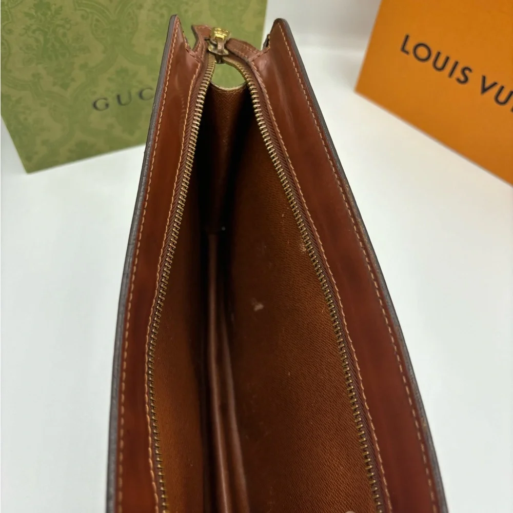 Louis Vuitton Vintage Pochette Clutch - Picture 11 of 14